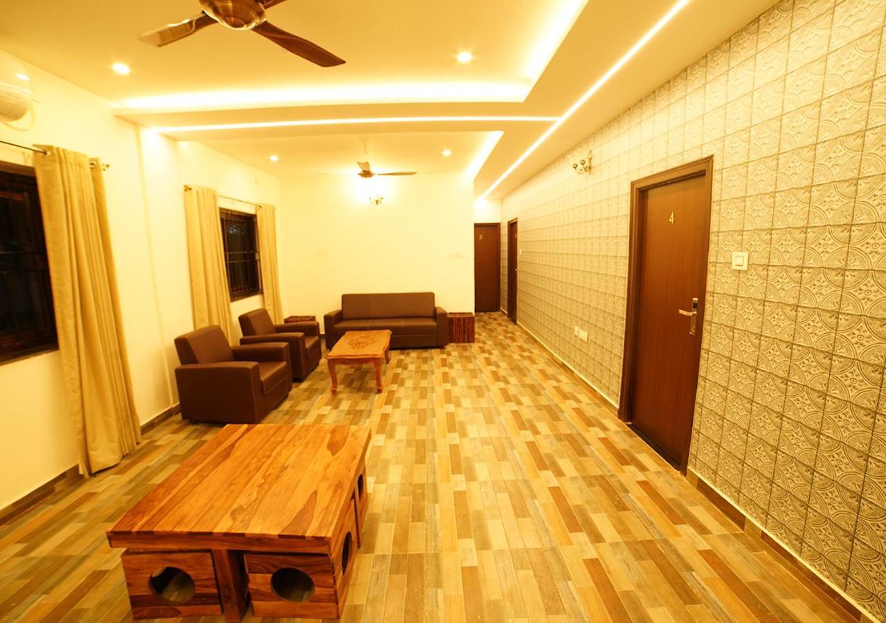 Brown Town Resort & Spa Haidarábád Kültér fotó