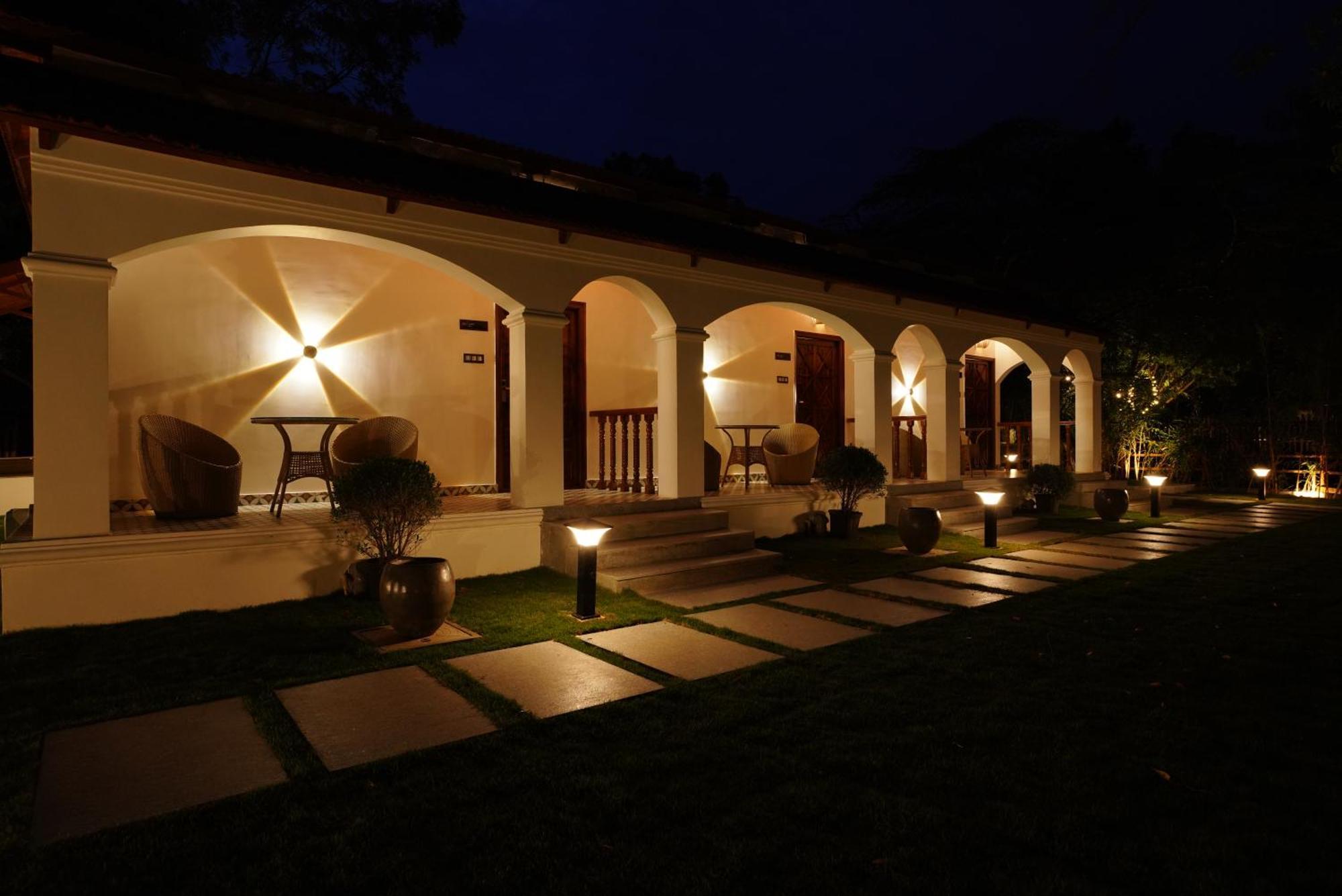 Brown Town Resort & Spa Haidarábád Kültér fotó