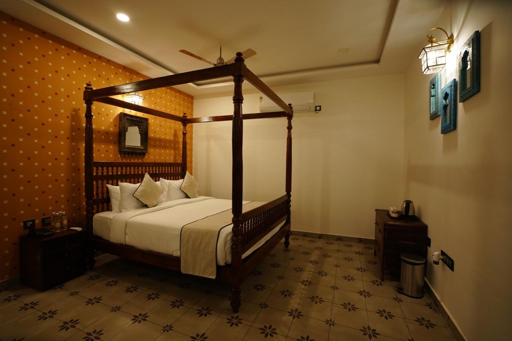 Brown Town Resort & Spa Haidarábád Kültér fotó